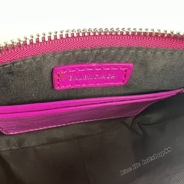 Balenciaga專櫃爆款Le Cagole單肩斜挎包機車包 巴黎世家迷你鱷魚紋螢光玫紅銀扣半月牙腋下包 fyj1173